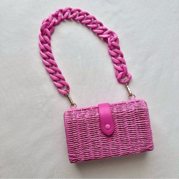 Pink Floral Dress with Matching Woven Bag - Picture 2 of 12